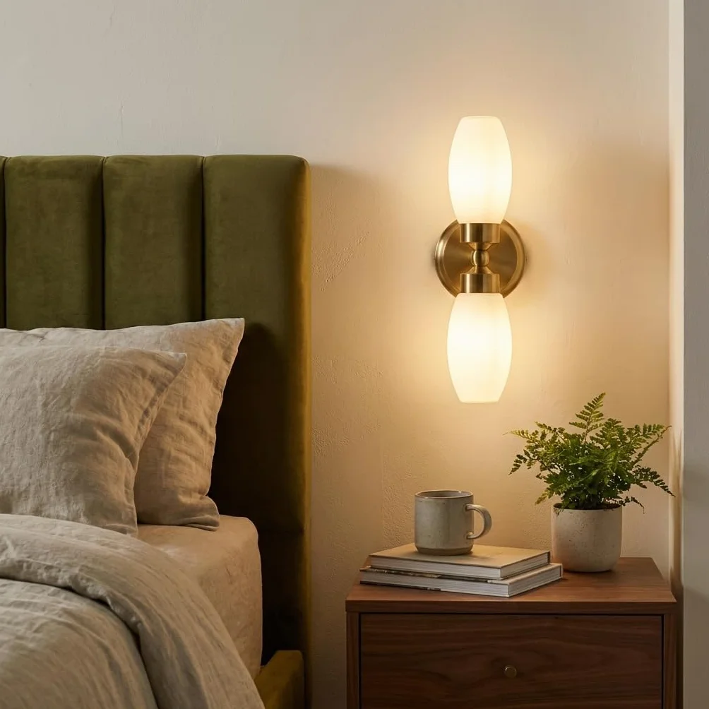 Alpinaluz Aplique de Pared para Baño dos focos E14 Cristal Opal Blanco Metal Dorado IP44