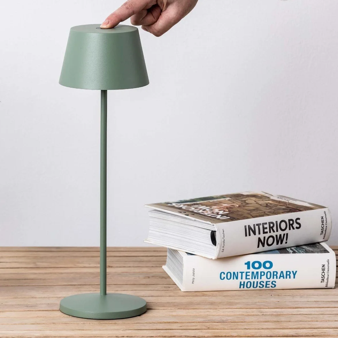 SAVINA, Lámpara Portátil, Verde, Interior y Exterior, LED 2.2W Regulable, Batería Recargable 9 Horas, IP65