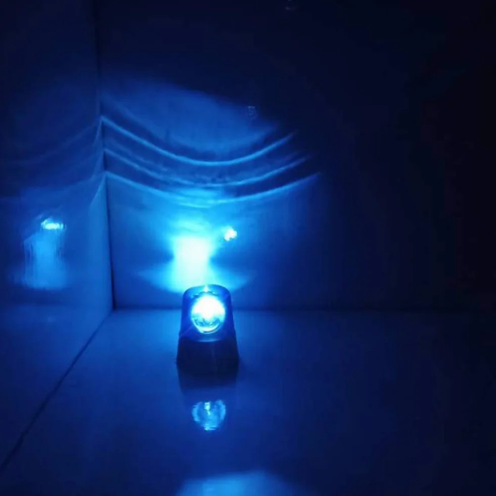 Kisbeibi Luces de advertencia, bola de escenario, luz de advertencia LED, luz giratoria de 360 grados, luces de flash DJ, decoración para club, fiestas en casa, salas de baile (azul)
