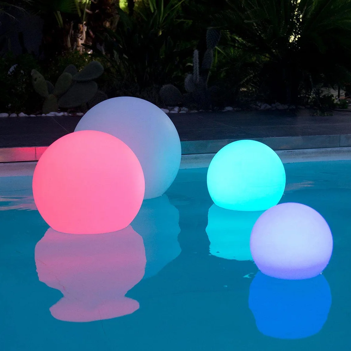 Lumisky Bola luminosa inalámbrica flotante BOBBY, LED multicolor regulable con diámetro de 50 cm, con mando a distancia y base de inducción