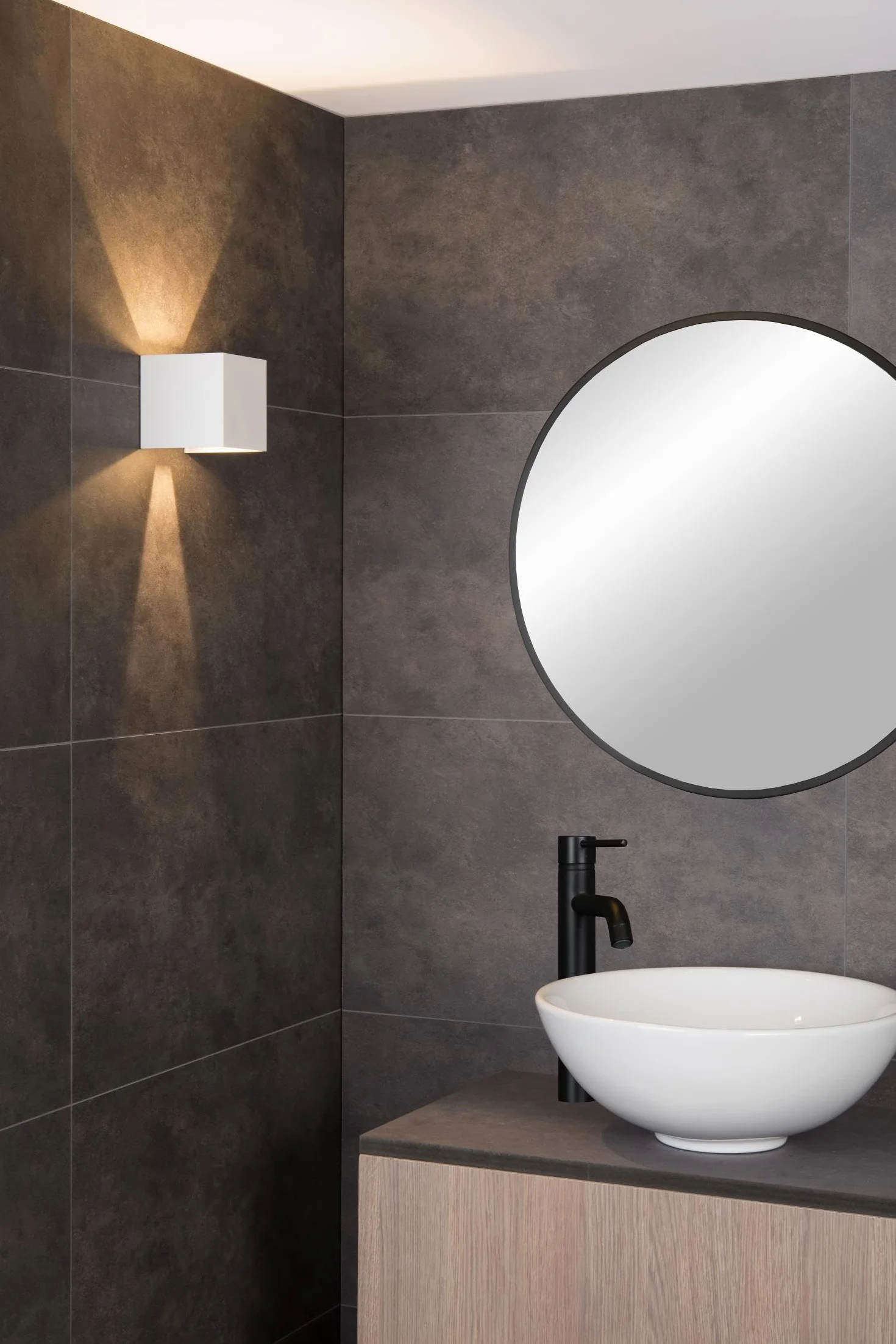 LUCIDE AXI - Foco de pared/Lámpara de pared Baño - LED - 2x7W 2700K - IP54 - Ángulo de haz ajustable - Blanco
